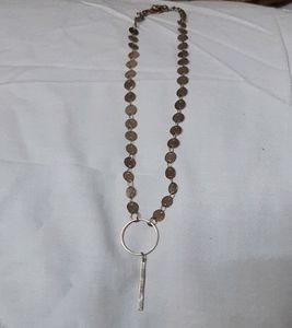 Golden Choker For Styling Your Indian As Well As Western Outfits 💫