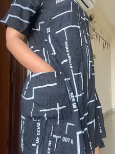 Abstract Print Pocket Dress
