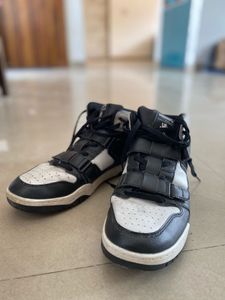 Cool Black/White Sneakers