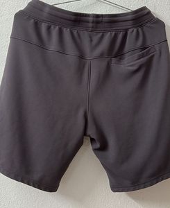 Men&#39;s Grey Shorts