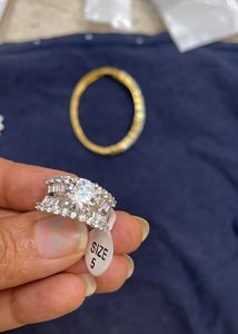 Solitaire Ring With Signity Stone