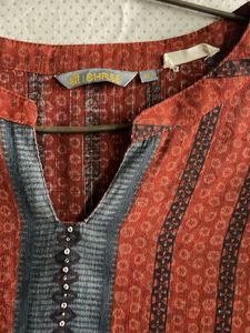Shree Almost New Kurti With Stylish Sleeves