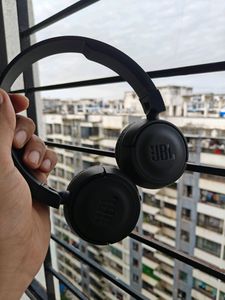 JBL 460BT 🎧 (Not 450 ) Smells Brand New