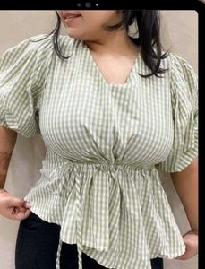 Gingham Puff Sleeve Top