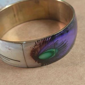 Shell bangle