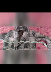 PINK CHECKED OVERCOAT/ TRENCH COAT. Size M To L