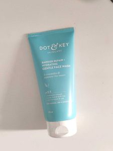 Dot & Key Barrier Repair Face wash