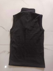 Fitted Black Sleeveless Top