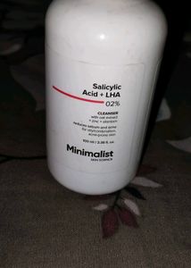 Minimalist Exfoliating Cleanser