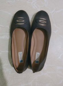 Royal Collection Black Flats – Size 39 (UK 6)