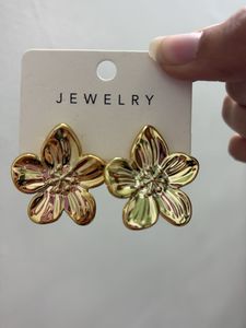 Floral Gold Earrings