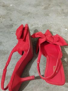 Red Bow Heels