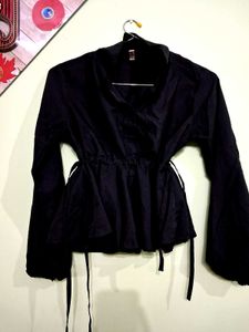 Black Trendy Top With Adjustable Strings.