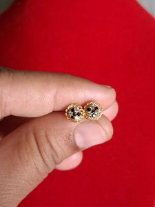 Stud Earrings Gold