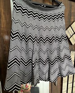 Black And white Skirt