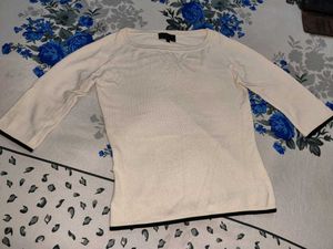 🖤🤍Plain White Tshirt With Black Boarder🤍🖤