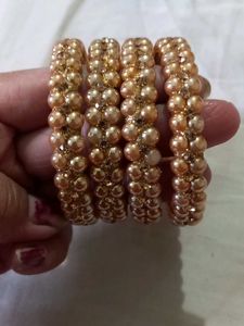 Golden Bangles 4 With 2 Bngle Free 6 Bangle
