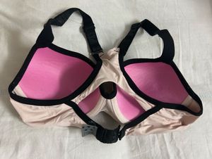 Victoria Secret Ultimate Sports Bra
