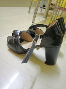 black heel