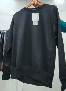 Black Long Sleeve Sweatshirt