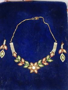 Elegant Necklace Set
