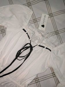 Cottagecore/Coquette Lace-bow Top