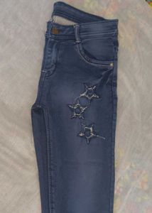Star Patch Skinny Jeans