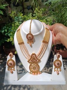 Necklace Set