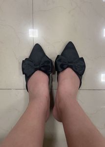 Bow Detail Pointed Mules