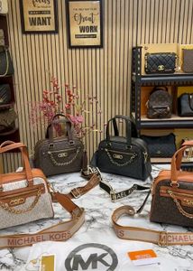 Micheal kors HANDBAGS