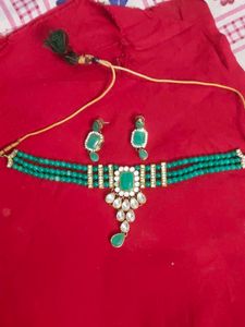 Emerald Choker Set