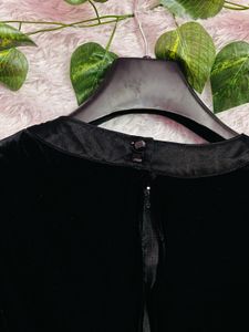 Black Stoned Top🖤
