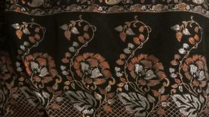 Black Saree