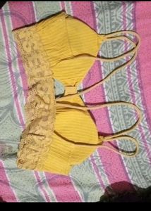 Kadhai Dupatta With Yellow Bra