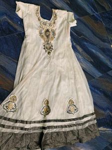 Elegant Embroidered Kurta Set