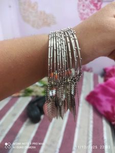 Silver Tone Leaf Bangle Set