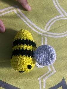 Crochet Bee Amigurumi With Detachable Keychain