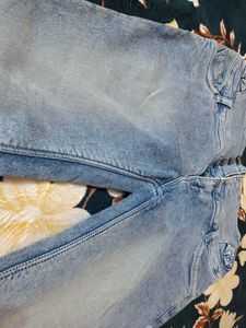 Light Wash High-Waisted Jeans