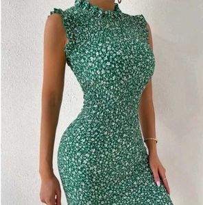 UTBANIC Green Floral Bodycon Dress