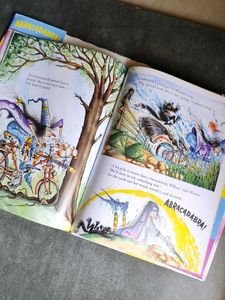 Winnie the Witch: Three Story Treasury