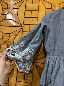 Women Grey Embroidered Kurta