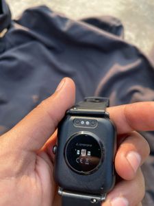Ambrane Wise Glaze Amoled, Calling Smart Watch