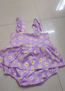Daisy Print Baby Frock come Romper