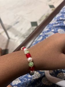 christmas 🤶 Beaded Bracelet: Red, White &amp; Green