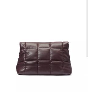 ⭐️Victoria’s Secret⭐️ QUILTED POUCH/CLUTCH