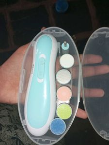 Painless Nails Trimmer Running With Cells