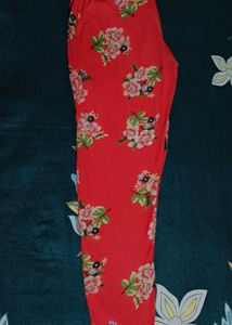 Floral Print Leggings/ Lower With pockets.