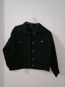 Black Denim Jacket (CROP)