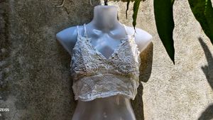 692 CUTE CROP TOP