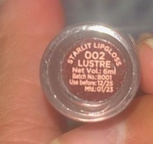 Colorbar White Glitter Lipstick Woww Shade Crazy